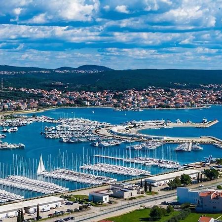 Apartmani Svitlana Sukosan Bagian luar foto