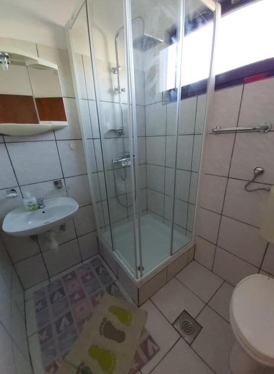 Apartmani Svitlana Sukosan Bagian luar foto