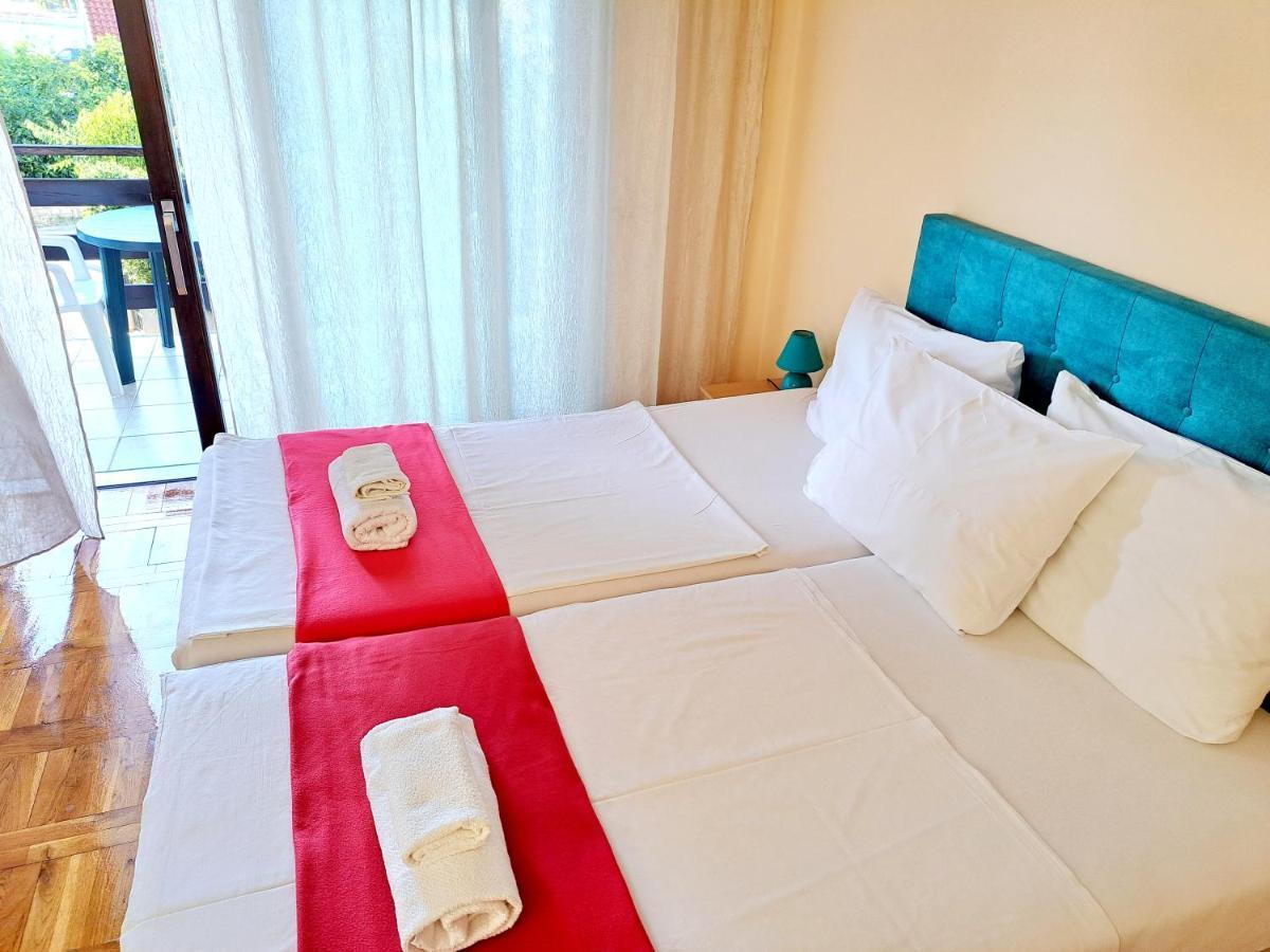 Apartmani Svitlana Sukosan Bagian luar foto
