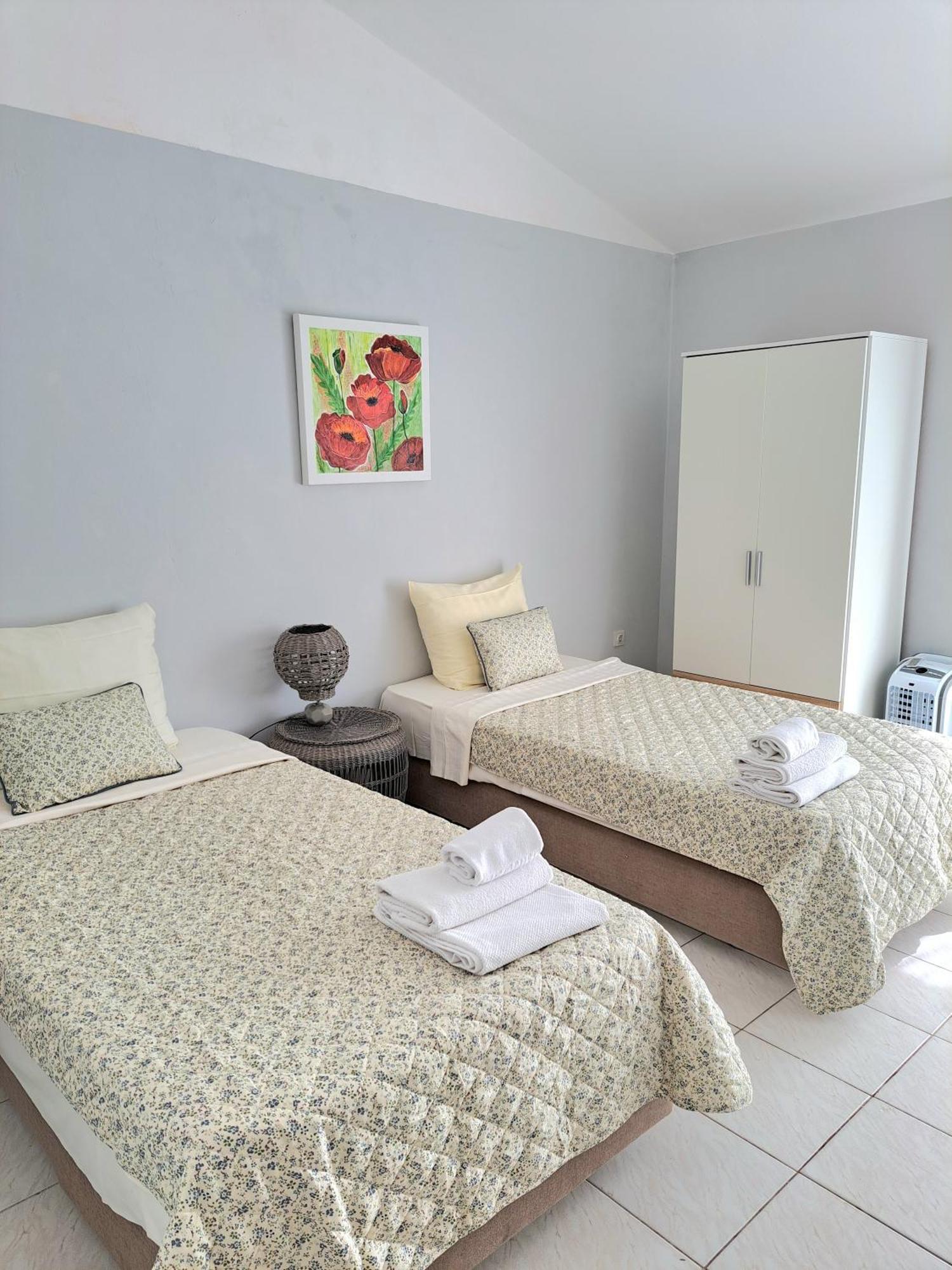 Apartmani Svitlana Sukosan Bagian luar foto
